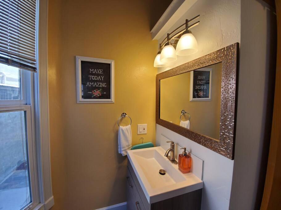 Апартаменти Centrally Located Studio And Cozy Place Perfect For Travelers And Couples! Located In San Diego Downtown! Perfect For Your Quick Getaway! Екстер'єр фото