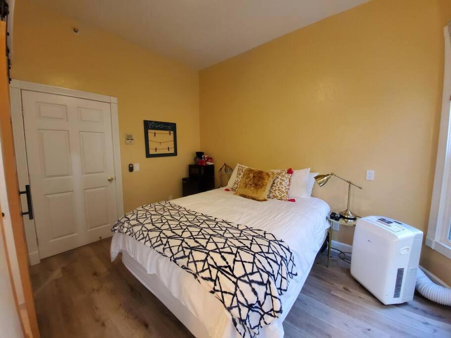 Апартаменти Centrally Located Studio And Cozy Place Perfect For Travelers And Couples! Located In San Diego Downtown! Perfect For Your Quick Getaway! Екстер'єр фото